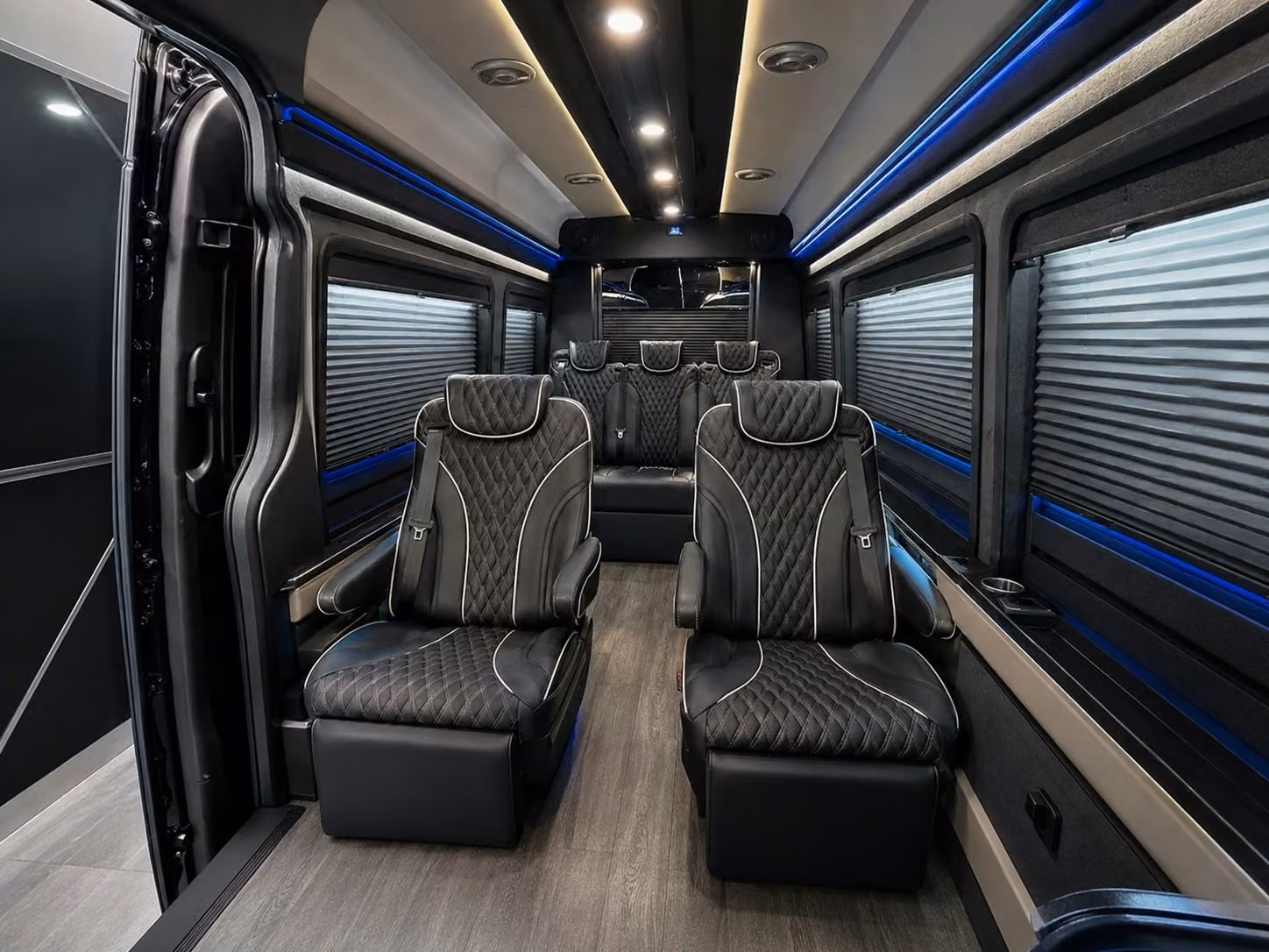 airport transportation for large tour groups visiting wilmington