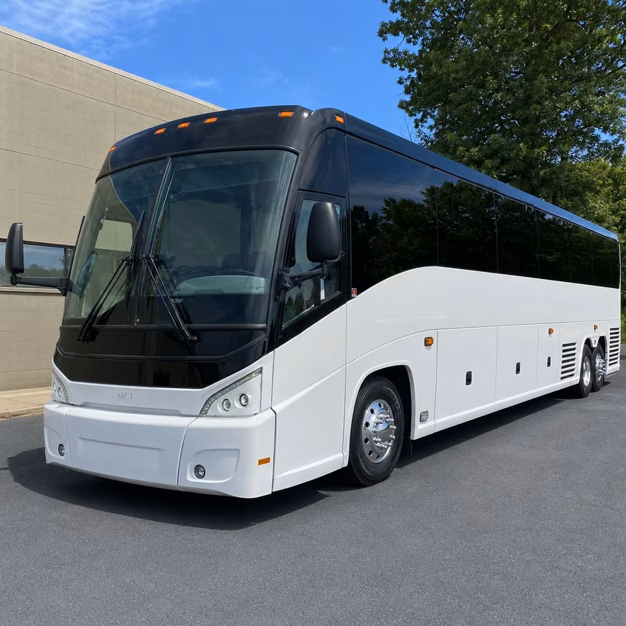 booking long distance bus transportation from wilmington for sports teams and school groups