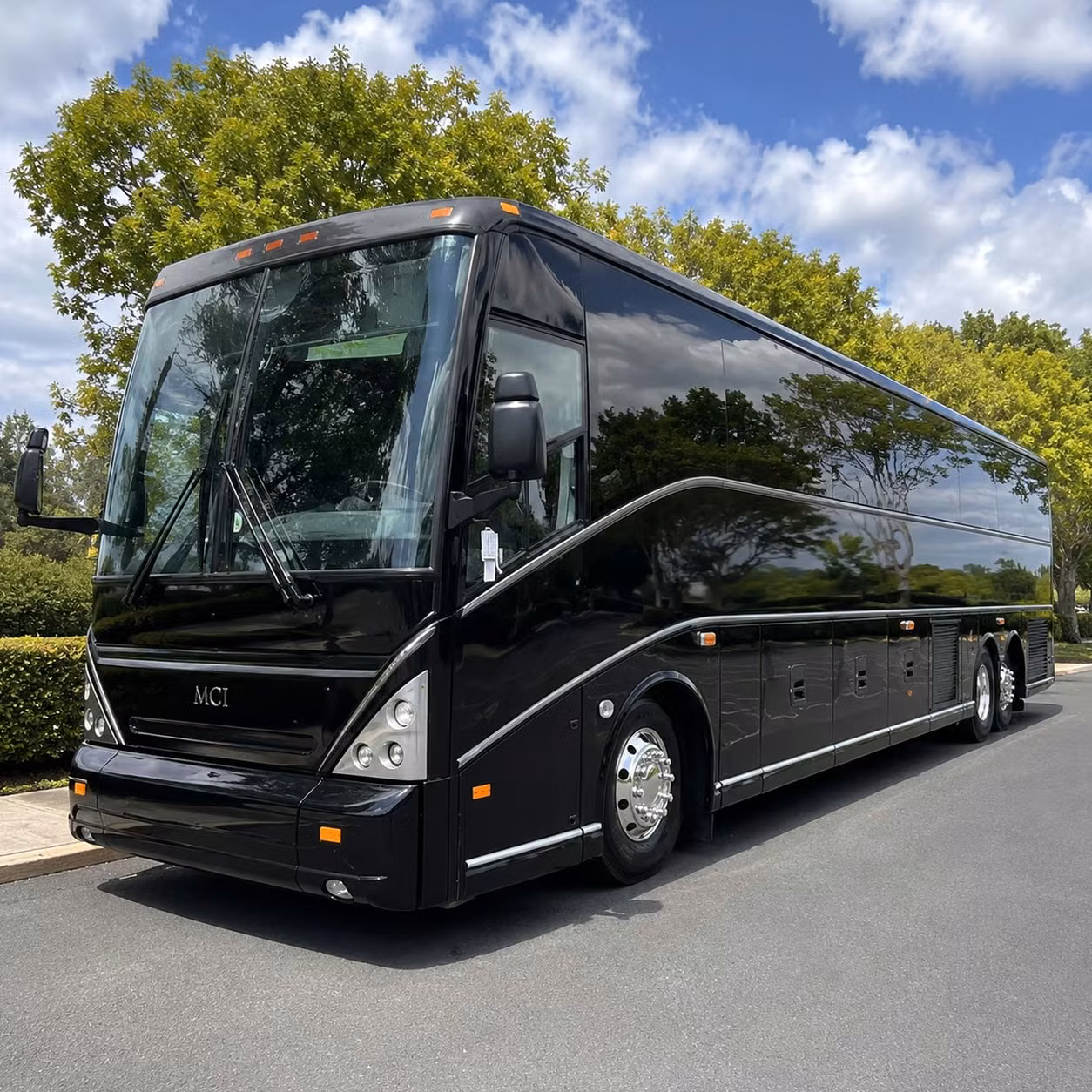 greenfield lake amphitheater bus rentals in wilmington